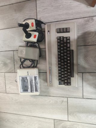 Commodore 64 Computer Beige/Grigio