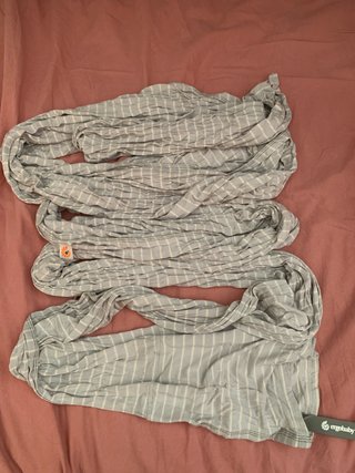Pañuelo Fular portabebés Ergobaby Aura