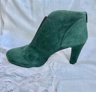 Preciosos botines de ante verde esmeralda – Miryam