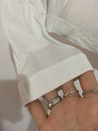 Camiseta Zara Art is Written