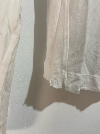 Camiseta Zara Art is Written