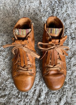 Pikolinos Marrones con Flecos