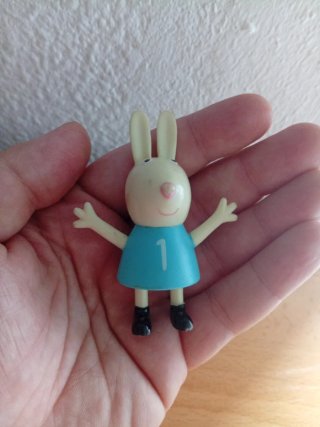 Muñeca Rebecca Rabbit de Peppa Pig
