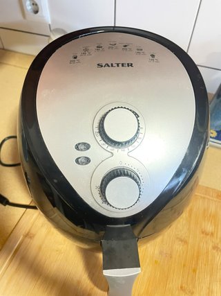Freidora de aire Salter negra y gris
