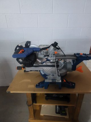 Ingletadora telescópica DeWalt