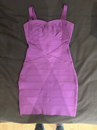 Vestido de fiesta corto morado Marca House of CB