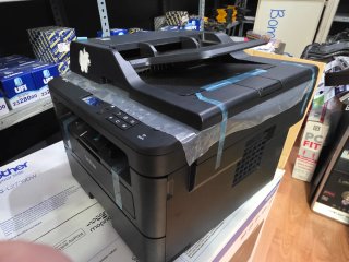 Lee descripcion Impresora Láser Brother MFC-L2730D