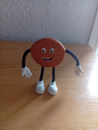 Figura PVC Galleta Marbú Dorada