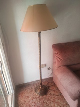 Lámpara de pie clásica