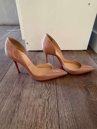 Zapatos Christian Louboutin Beige