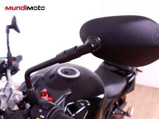SUZUKI GSR 750