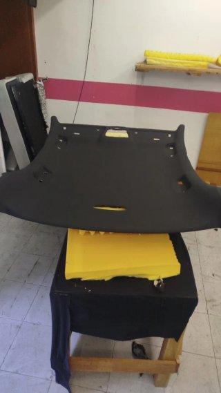 Tapicería y reparación de todo tipo de vehículos.