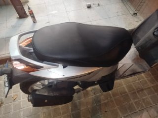 Tapicería y reparación de todo tipo de vehículos.