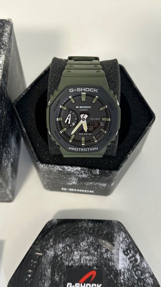Reloj negro i verde Casio G-Shock GA-2110SU-3AER