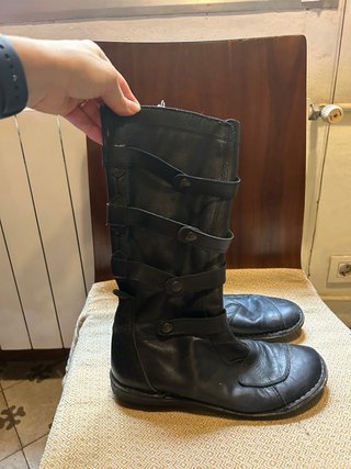 Botas altas de cuero negras