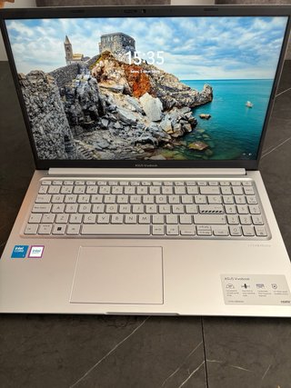 ASUS Vivobook Intel Core i7 16GB RAM SSD