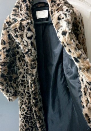 Abrigo de pelo leopardo Zara Woman Talla S