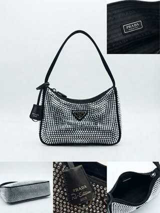 Prada Re-Edition 2005 Bolso Negro con Cristales