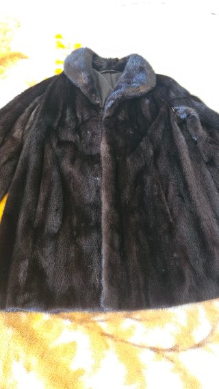 Pelliccia sintetica lunga nera
