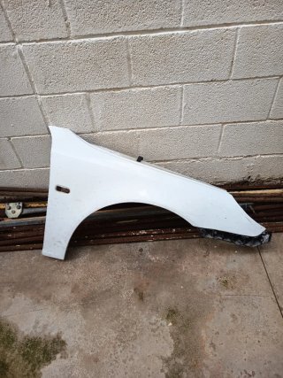 Aleta del derecha de saab 93 del 2010