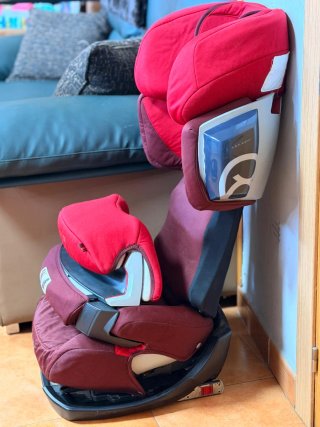 Silla de coche Cybex roja