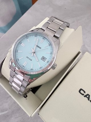 Reloj Casio 1302 tiffany Plateado y Turquesa