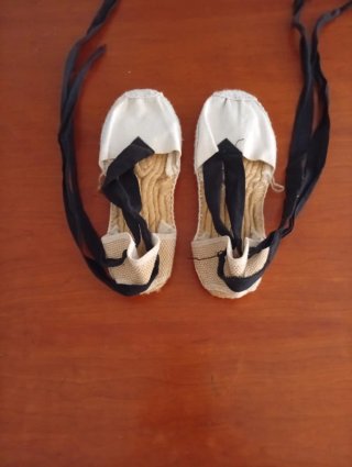 Alpargatas Fallero Beige y Negro