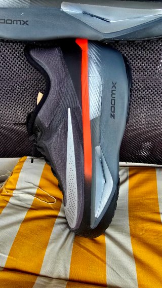 Zapatillas Nike Zoom Fly 6. SOLO PERSONA MADRID