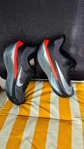 Zapatillas Nike Zoom Fly 6. SOLO PERSONA MADRID