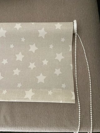 Estor Enrollable Beige con Estampado de Estrellas