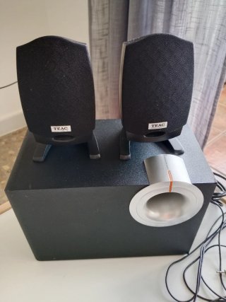 Equipo Sonido 2.1 TEAC Subwoofer