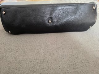 Borsa Fendi Peekaboo in pelle nera