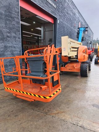 Plataforma Elevadora JLG 450 AJ Diesel