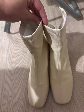 Botines beige tacón cuadrado