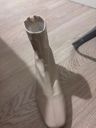 Botines beige tacón cuadrado