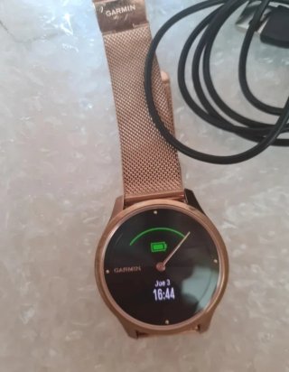 Reloj Garmin vívomove Luxe