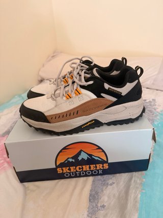 Zapatillas de Montaña Skechers