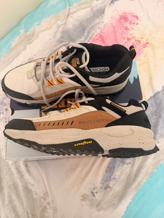 Zapatillas de Montaña Skechers
