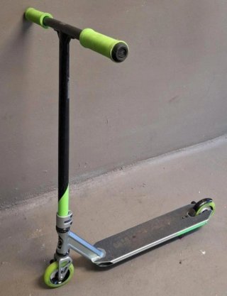 Patinete Oxelo Verde en muy buen estado