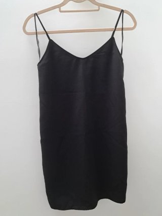 Vestido negro tirantes T34