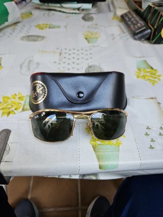 Gafas de sol Ray-Ban Olympia doradas