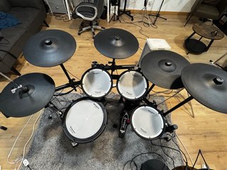 Batería electrónica Roland TD-17KVX2 + extras