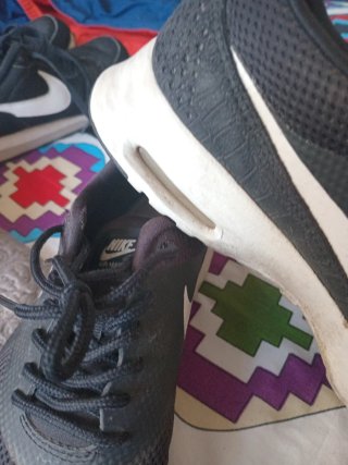 Zapatillas Nike Negras y Blancas
