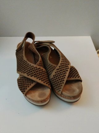 Sandalias beige/marrón Talla 36