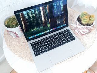 MacBook Pro 13” 2016 | i5 2.0 GHz | 8GB RAM |
