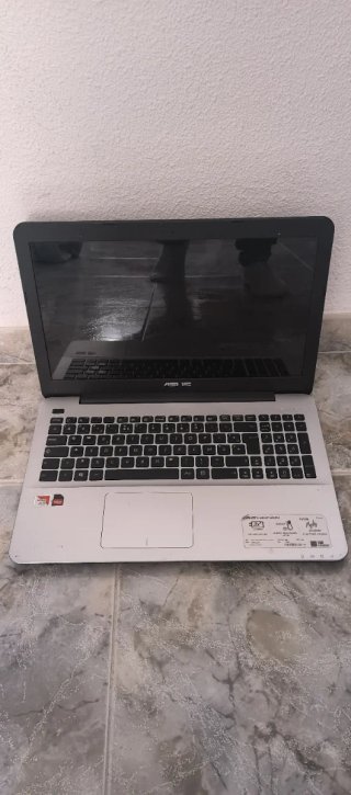 Portátil Asus F555B