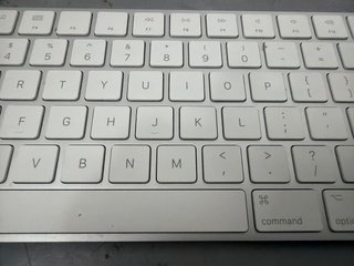 Teclado Apple Inalámbrico A1843 Plata