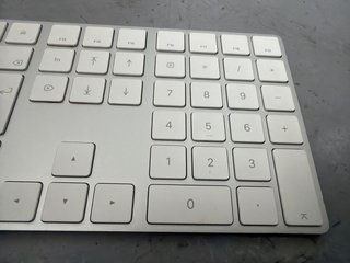 Teclado Apple Inalámbrico A1843 Plata