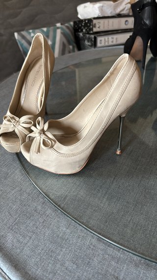 Zapatos de tacón beige SUITEBLANCO