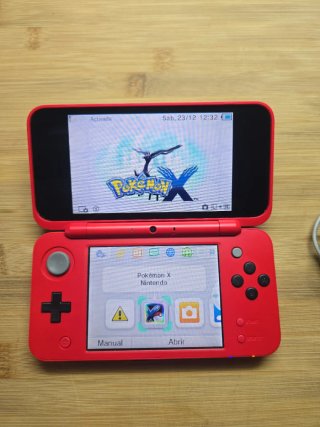 Nintendo 2DS XL Rosso